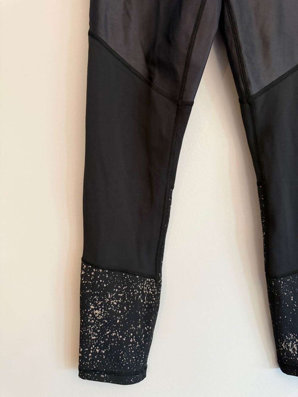 Zyia Active Black Reflective Metallic Light N Tight High Rise Leggings 4 - Picture 5 of 12